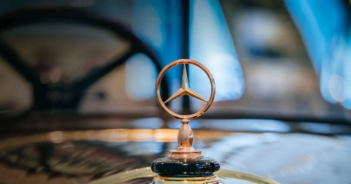 Mercedes-Benz star on a car bonnet